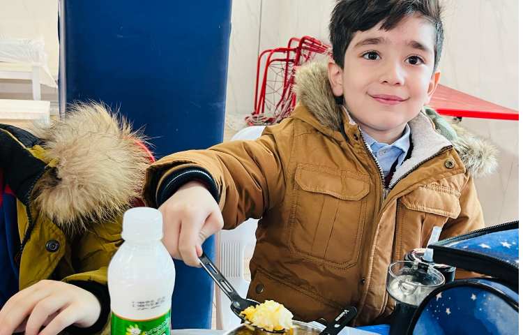 نظارت بر آداب غذاخوردن 5