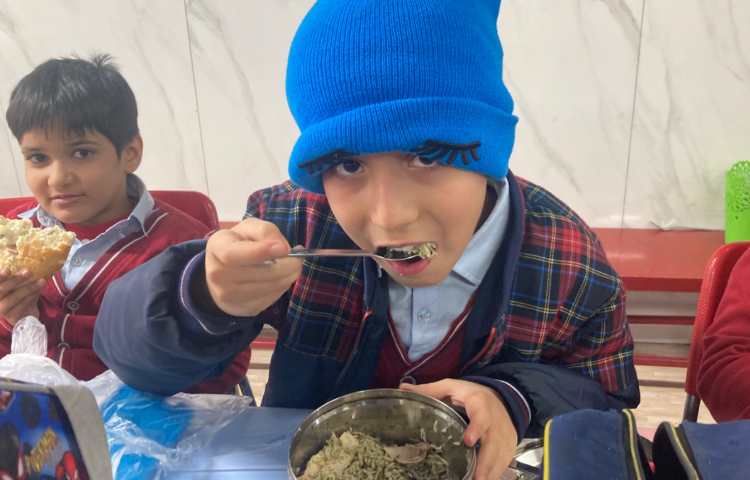 نظارت بر آداب غذاخوردن 6