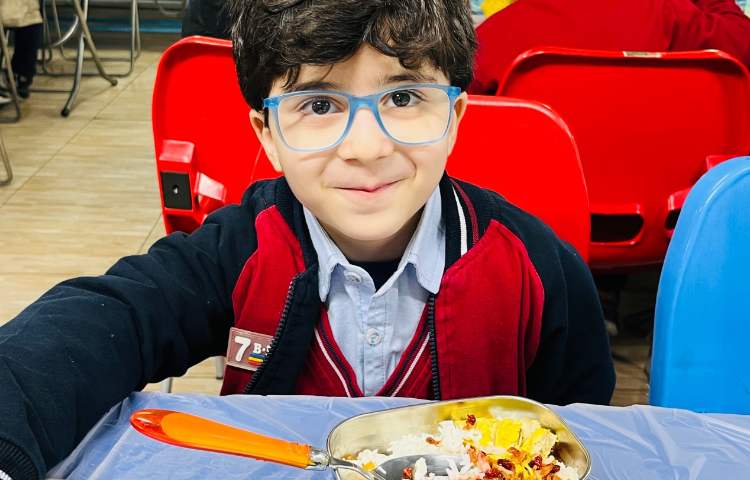 نظارت بر آداب غذاخوردن 8