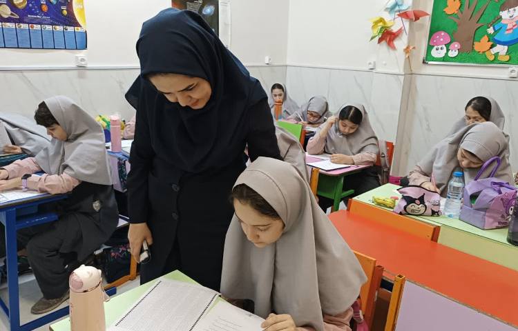 نظارت بر برگزاری آزمون مداد سیاه 2