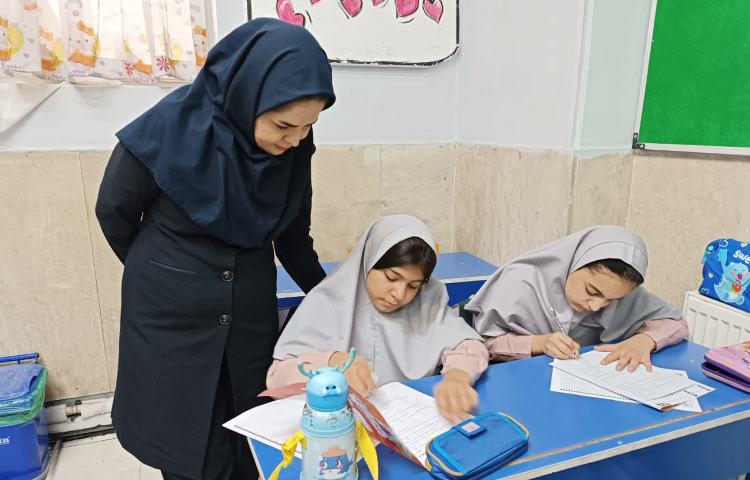 نظارت بر برگزاری آزمون مداد سیاه 4