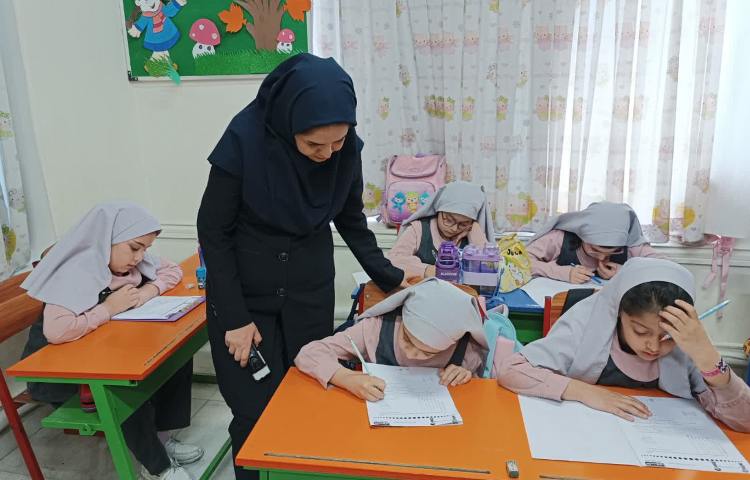 نظارت بر برگزاری آزمون مداد سیاه 6