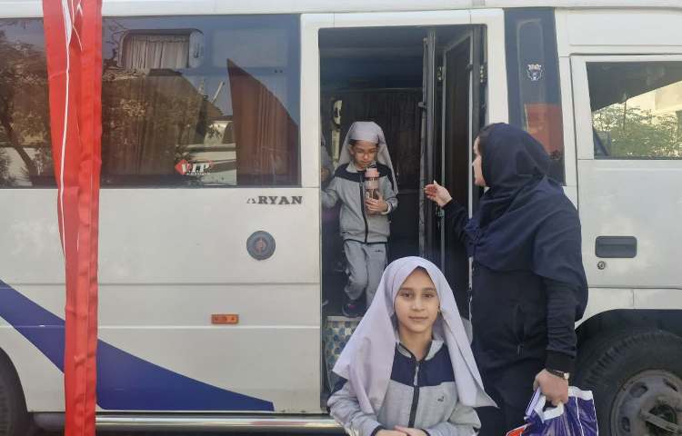 نظارت بر رفت و آمد دانش آموزان 4