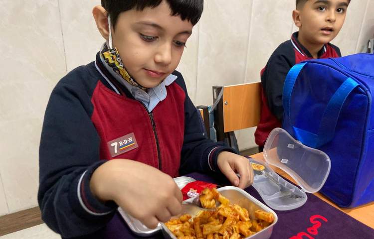 نظارت بر زنگ ناهار 8