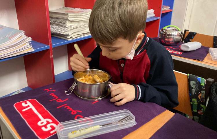 نظارت بر زنگ ناهار