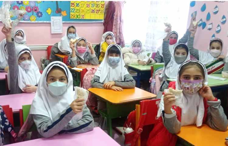 نظارت بر لقمه ی صبحانه ی مادرانه 1