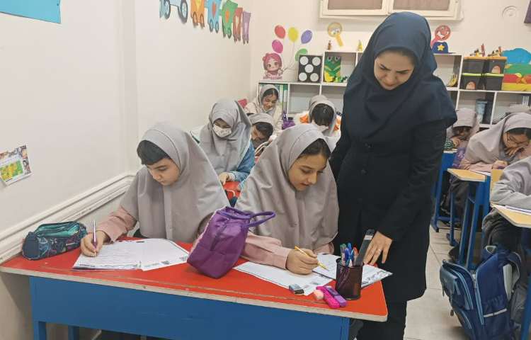 نظارت بر نحوه برگزاری آزمون مدادرنگی 1 1