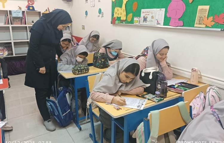 نظارت بر نحوه برگزاری آزمون مدادرنگی 1 6