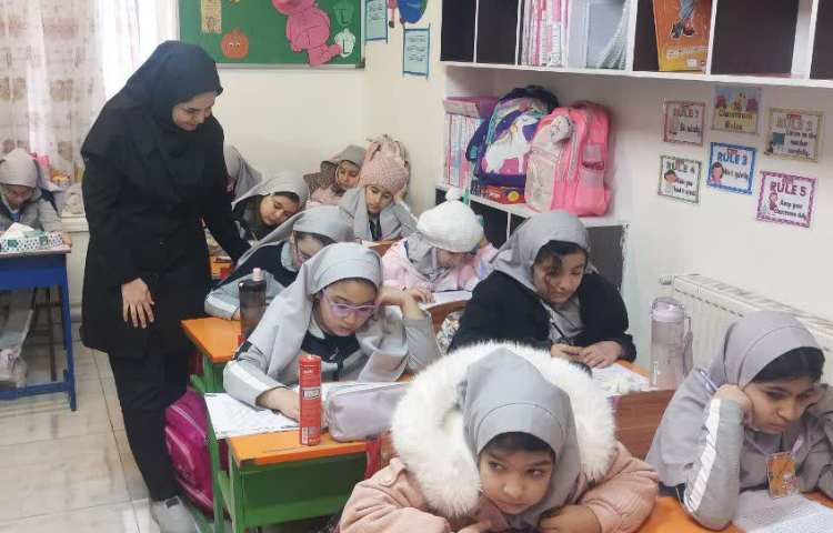 نظارت بر نحوه برگزاری آزمون مدادرنگی 1 8