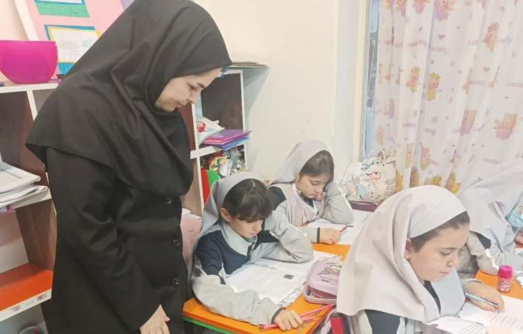 نظارت بر نحوه برگزاری آزمون مدادرنگی 1