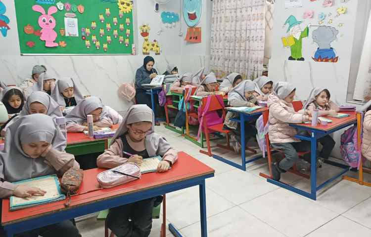 نظارت معاون آموزشی بر آموزش کلاس ها 5