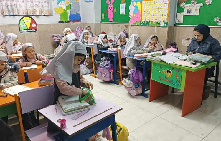 نظارت معاون آموزشی بر آموزش کلاس ها