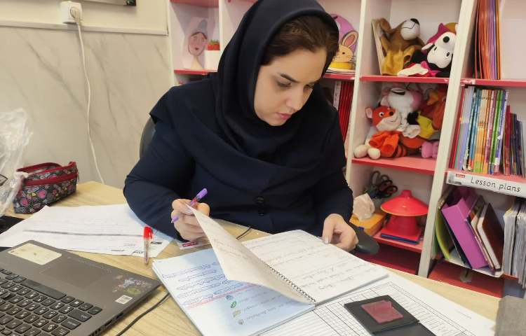 نظارت و بررسی دفاتر دانش آموزان 3