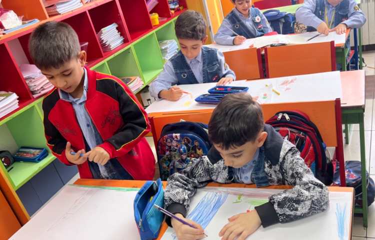 نقاشی ازداستان جان شما کجاست 39