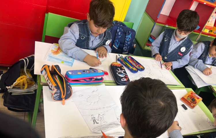 نقاشی ازداستان خوانده شده 2