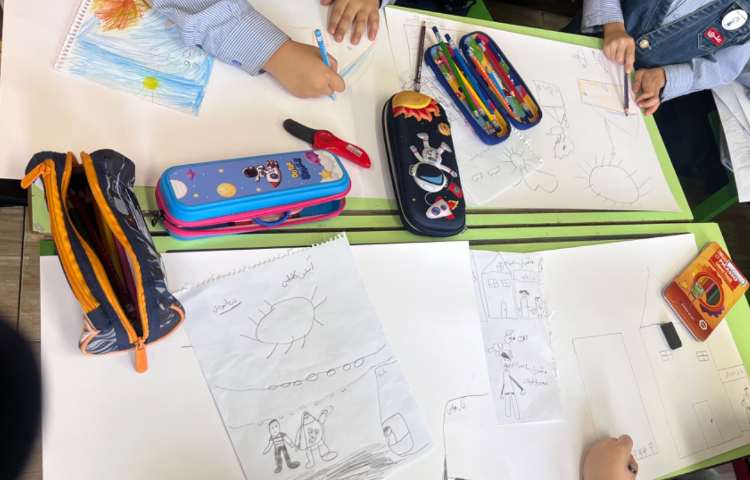 نقاشی ازداستان خوانده شده 4