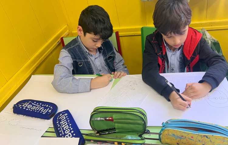 نقاشی ازداستان خوانده شده 5