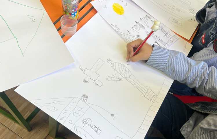 نقاشی ازداستان خوانده شده 7