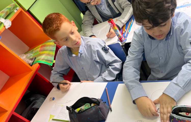 نقاشی از داستان خوانده شده 11