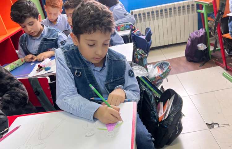 نقاشی از داستان خوانده شده 18