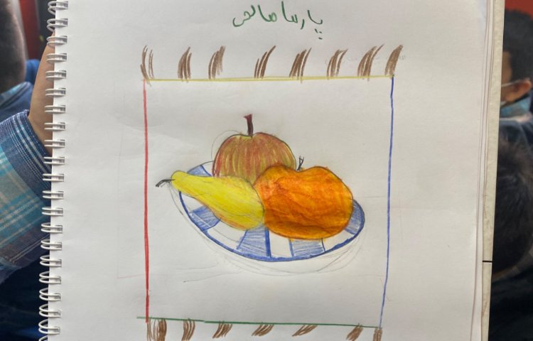 :نقاشی از میوه با سایه و روشن،متریال مداد رنگی 2