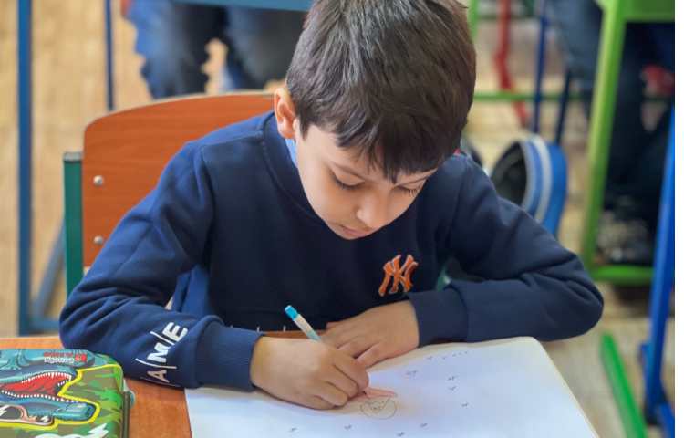 نقاشی از یک‌فضانورد وتبدیل فضا به فصل پاییز 3