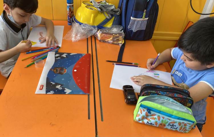 :نقاشی اسب، کلاس توت فرنگی 1