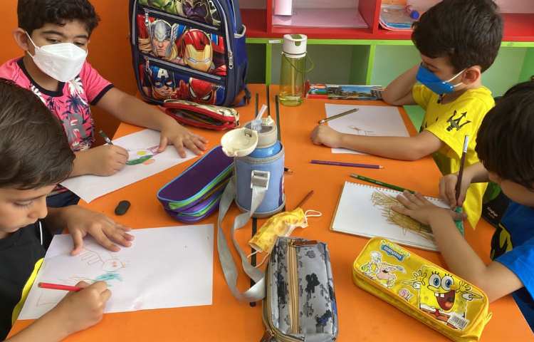 :نقاشی اسب، کلاس توت فرنگی 4