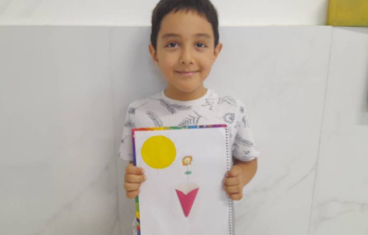 نقاشی با استفاده از دایره های کاغذی رنگی(کلاژ)