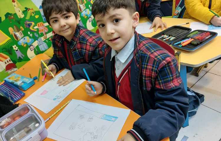 نقاشی با موضوع آکواریوم