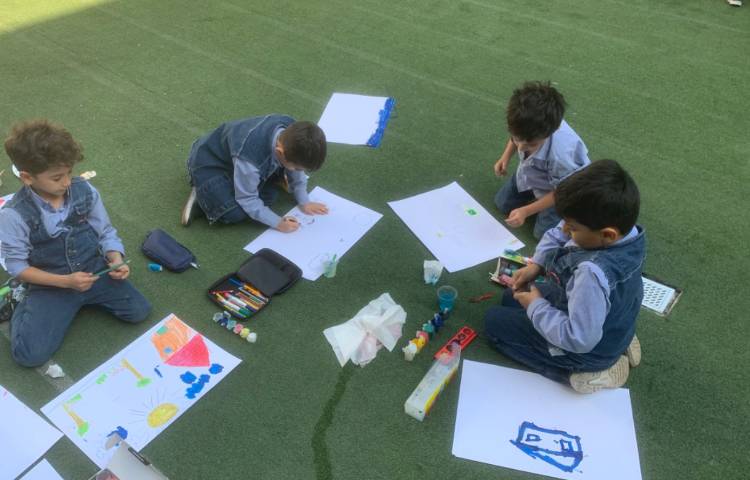 نقاشی برای مسابقه جان من کیست 2