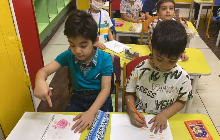 :نقاشی خرگوش و هویج، کلاس بادبادک 2