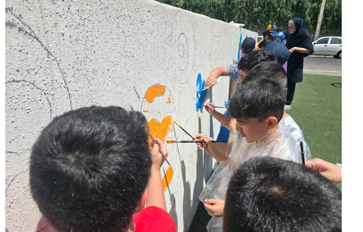 نقاشی روی دیوار 2