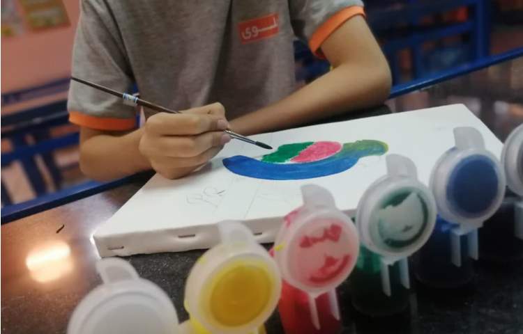 نقاشی روی سفال دانش اموزان پایه سوم دبستان 5