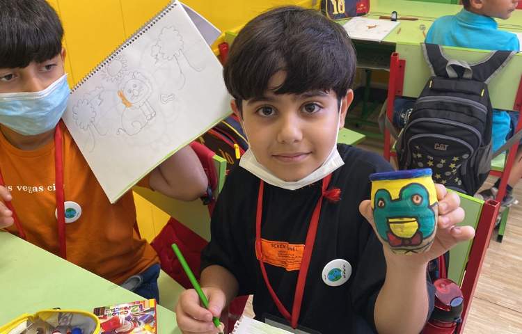 :نقاشی روی سفال، کلاس زمین