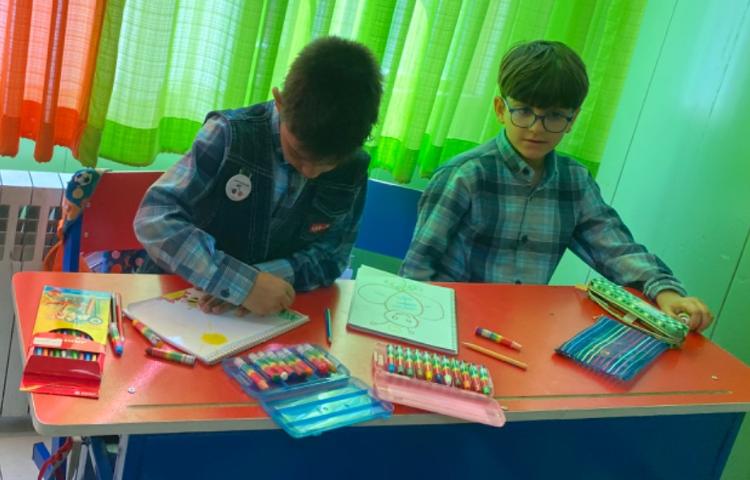 :نقاشی زنبور، کلاس گیلاس 1