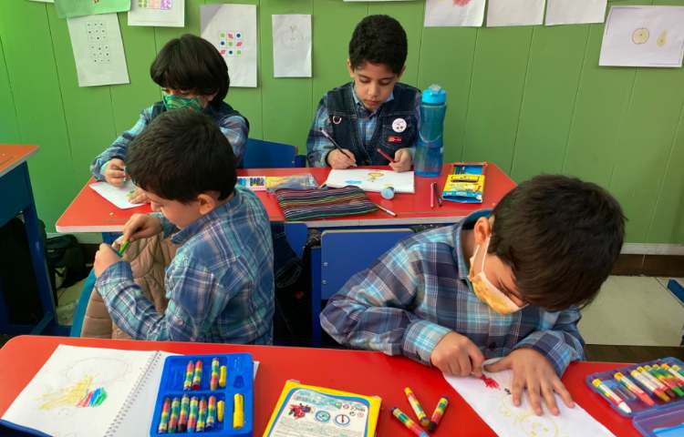 :نقاشی زنبور، کلاس گیلاس 4