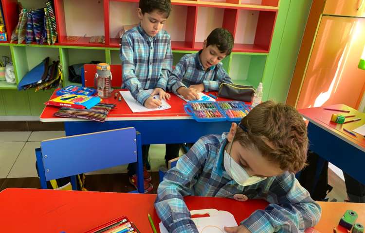 :نقاشی زنبور، کلاس گیلاس 6