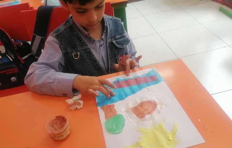 نقاشی طبیعت با رنگ انگشتی 3