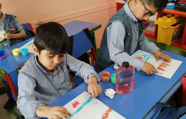 نقاشی طبیعت با رنگ انگشتی 3