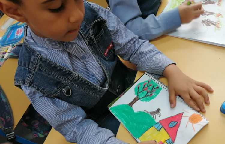 نقاشی طبیعت با مدادشمعی 2