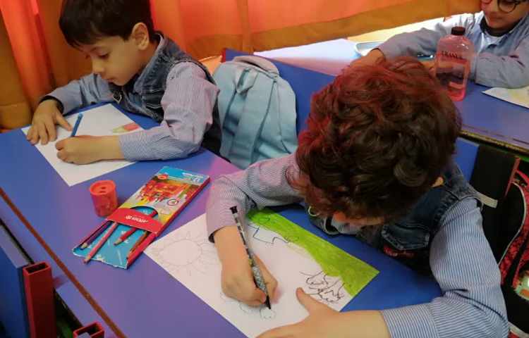 نقاشی طبیعت با مدادشمعی 6