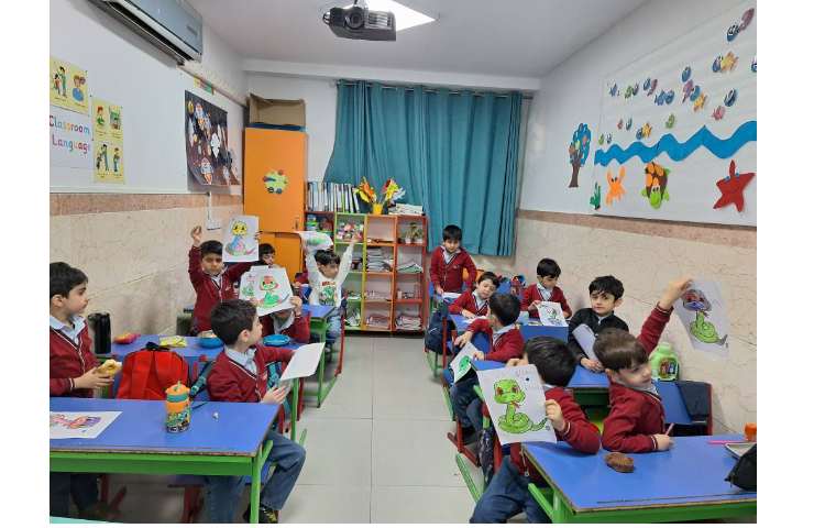 نقاشی مار پیش دبستان خانم محتوی