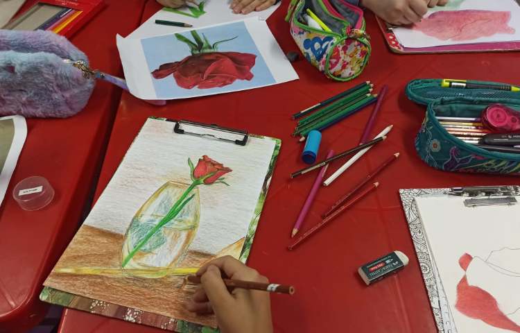 نقاشی مدادرنگی پایه ششم 2