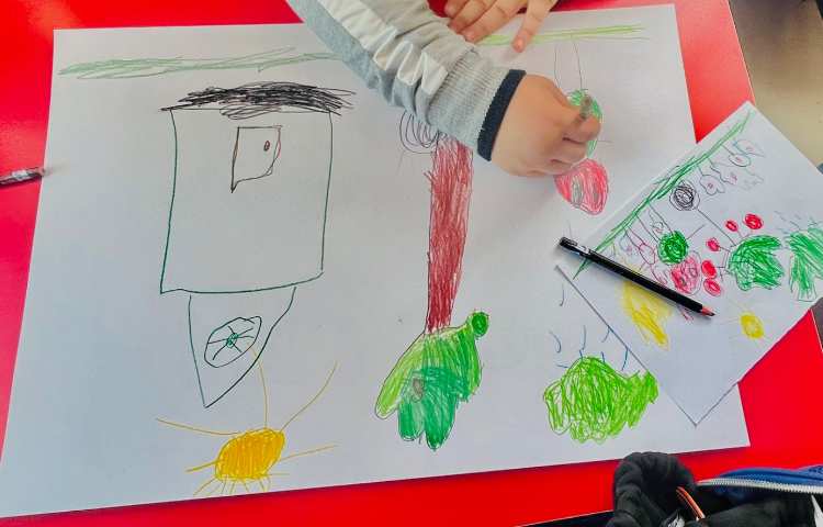 نقاشی مسابقه جان شما کیست 6