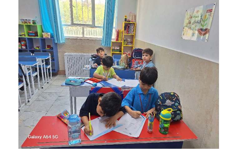 نقاشی موضوع آزاد 2