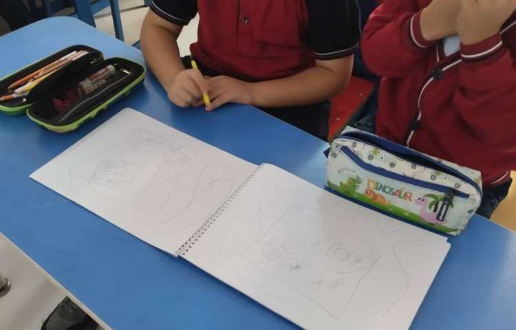 نقاشی نقشه گنج انجام شد.(هدف:تقویت خلاقیت و توانایی بازی سازی) 3