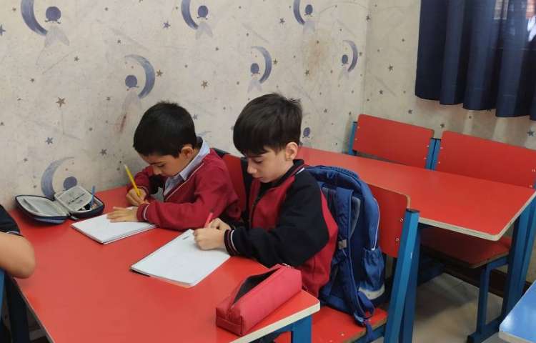 نقاشی نقشه گنج انجام شد.(هدف:تقویت خلاقیت و توانایی بازی سازی) 5