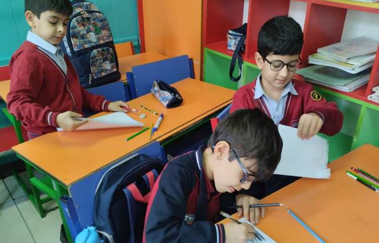 نقاشی هیولای رنگی (احساسات) 6