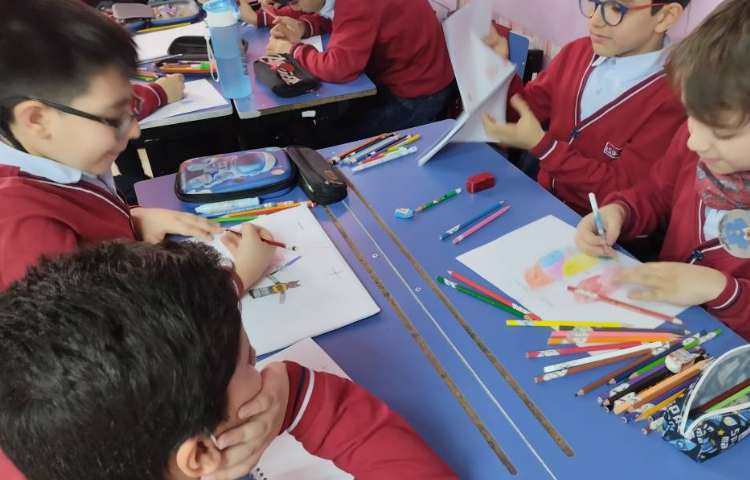 نقاشی هیولای رنگی (احساسات) 9